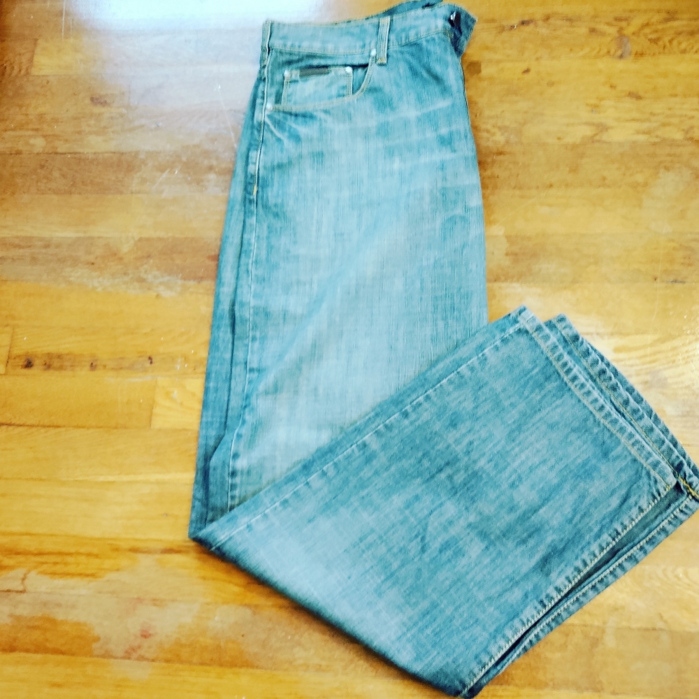 Men's NWT Calvin Klein medium wash jeans size 36